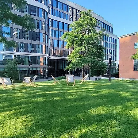 Sunset - Stunning Views & Romantic Experience Option * Μπρατισλάβα