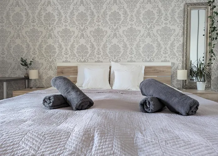 아파트 Sunset - Stunning Views & Romantic Experience Option 브라티슬라바